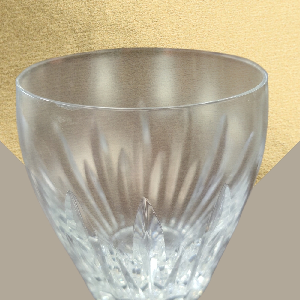 Elegant Crystal Glass Vase